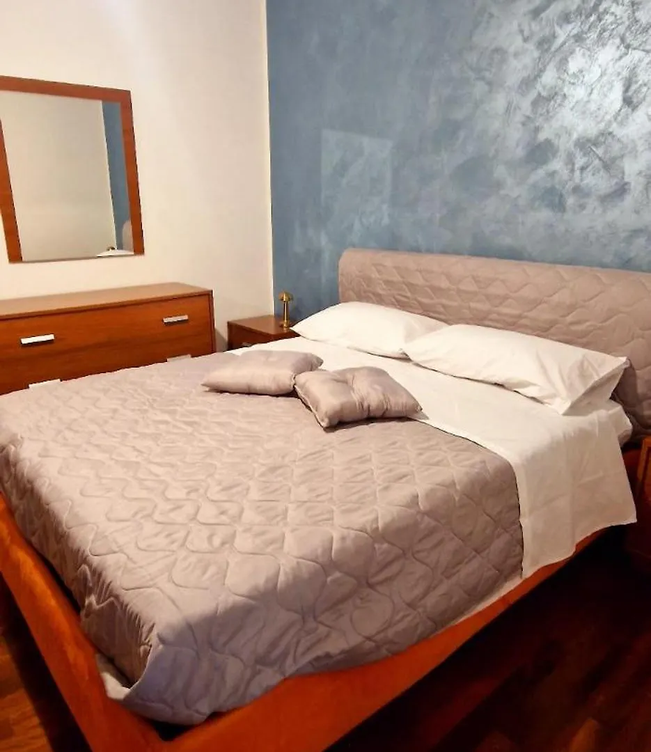 De Lux'S Home Naples Italy